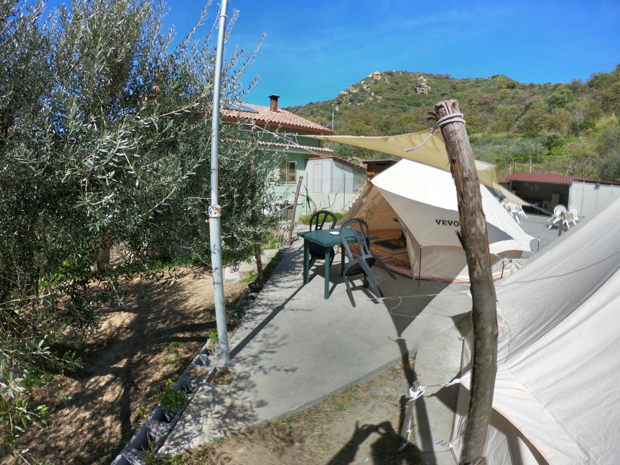 Gole Alcantara Mini Campeggio Privato Motta Camastra Exterior foto